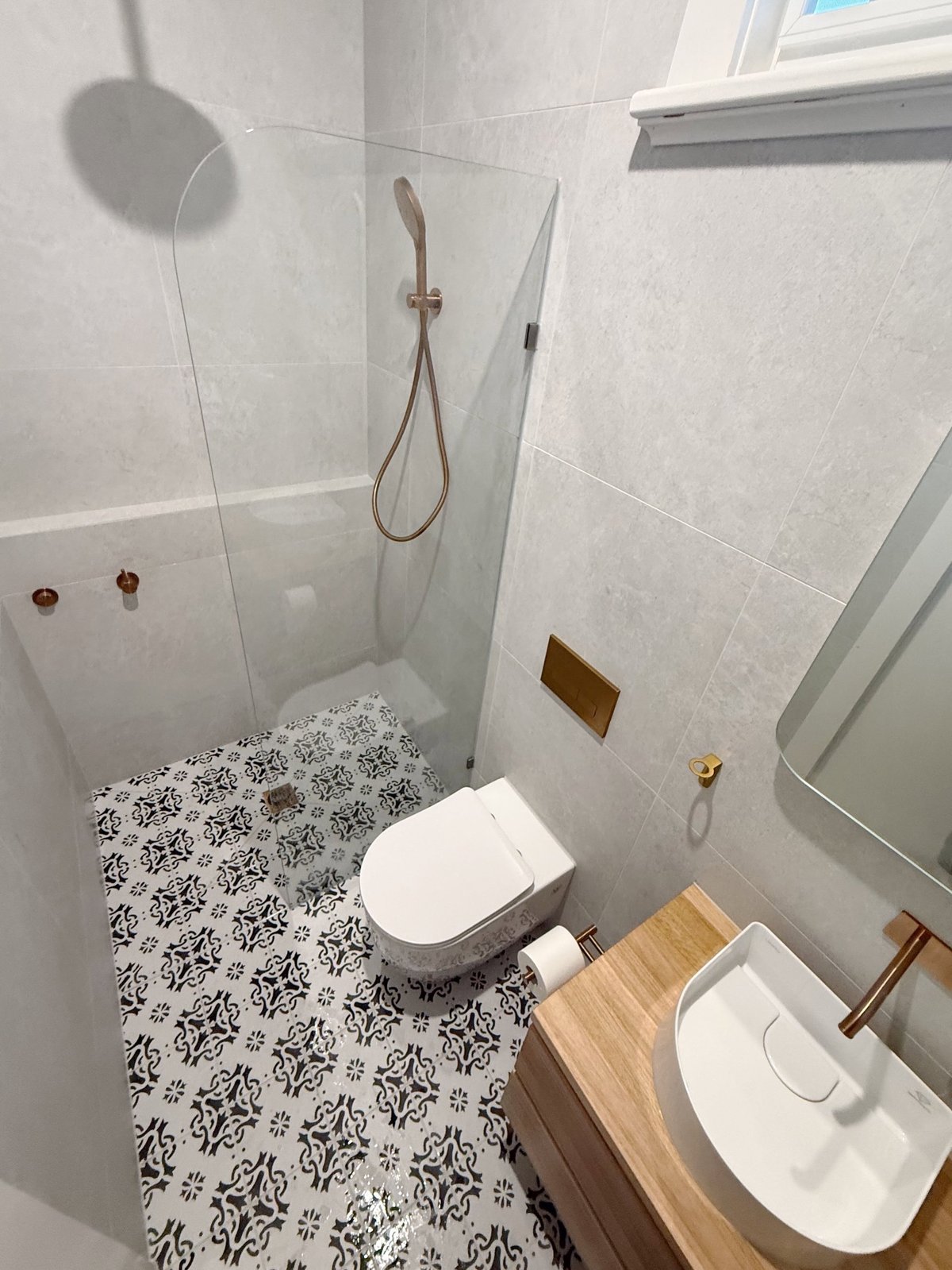 Tiling bathroom renovation detail